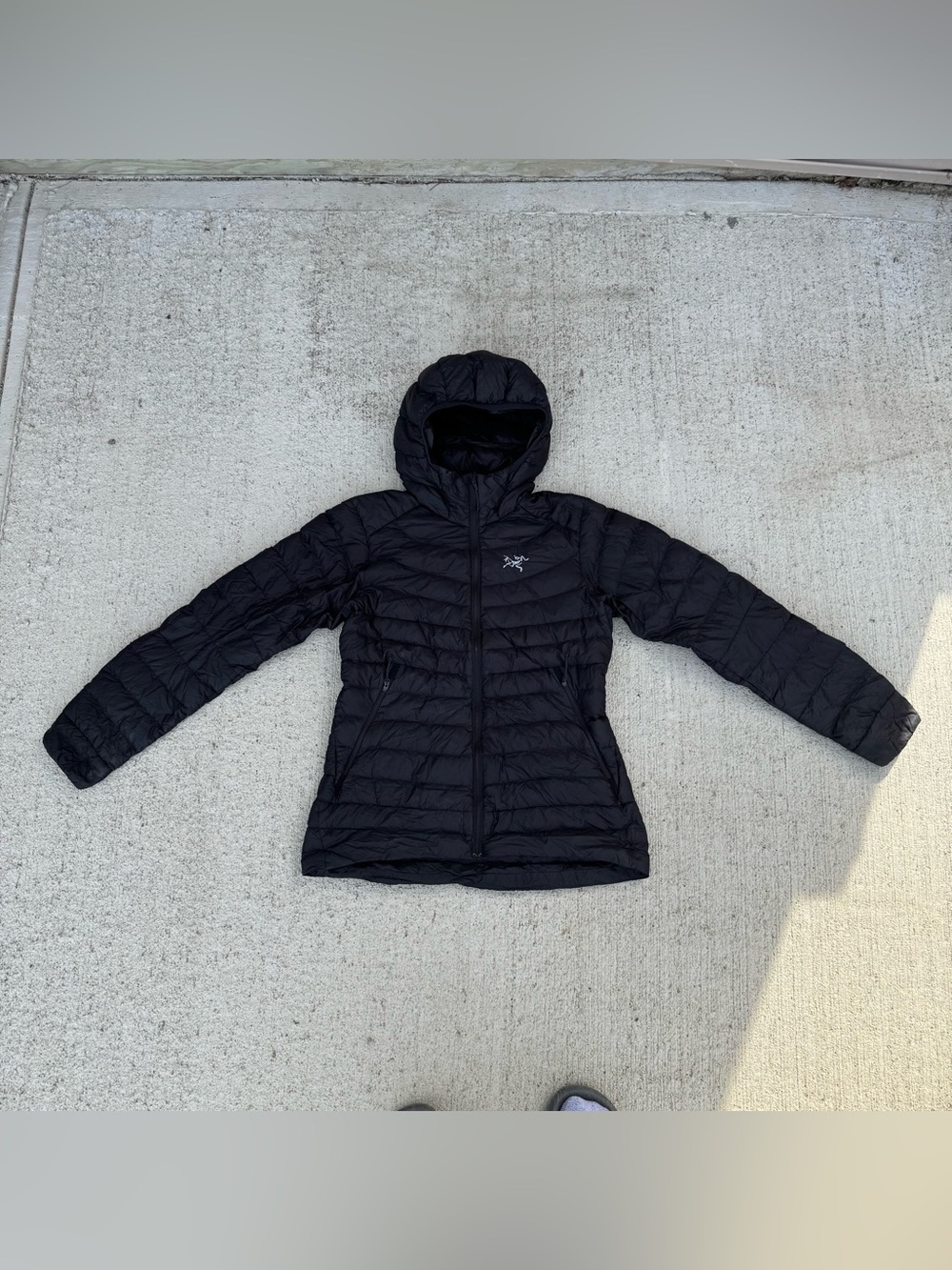 Arcteryx Womens Cerium LT Hoody down puffer jacket womens Medium Black